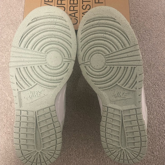 Women’s Nike Dunk Low Next Nature - Picture 4 of 5